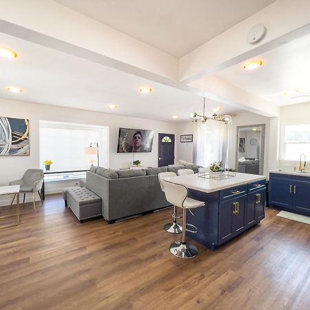 Luxury Villa With Hot Tub! Walk To Beach & Bars Long Beach Bagian luar foto