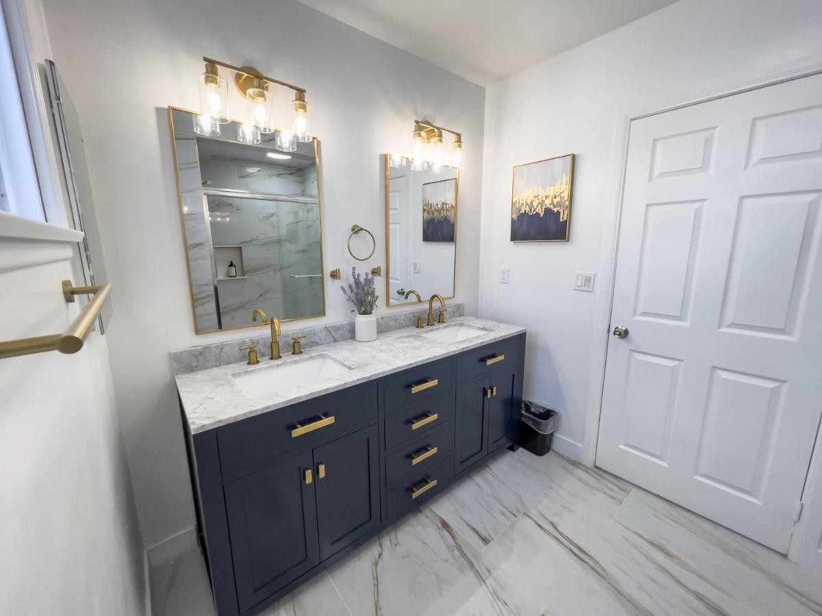 Luxury Villa With Hot Tub! Walk To Beach & Bars Long Beach Bagian luar foto